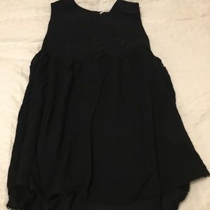 Wilfred (Aritzia) Sleeveless Top with Lace Detail